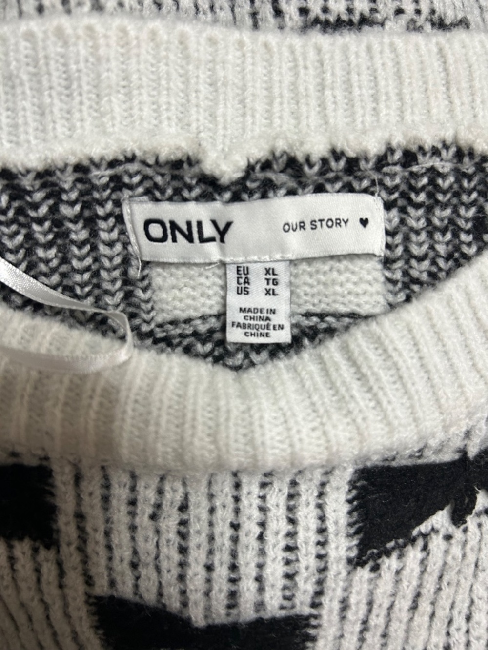 Only sweater - Picture 4 of 5